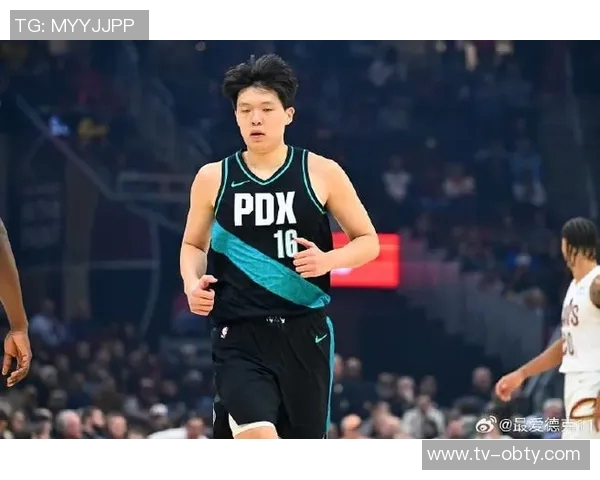 杨瀚森成为球迷唯一兴奋点明天球队或将让罗威休息调整